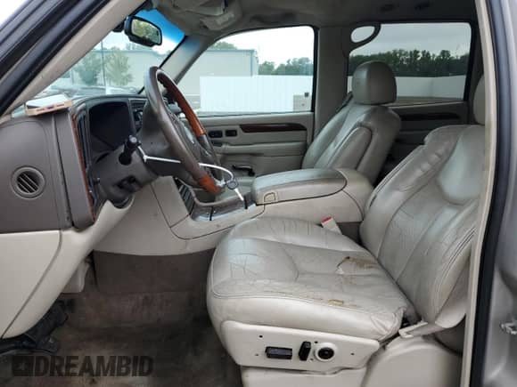 2004 Cadillac Escalade ESV with VIN 3GYFK66NX4G210613, listed as a Copart auction lot 68831145 with Not provided miles and Salvage title. Bid and sale history available at DreamBid. Image 7.