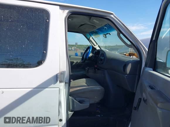 2006 Ford Econoline Cargo with VIN 1FTNE24W36DB01116, listed as a IAAI auction lot 43352434 with 173,217 mi miles and . Bid and sale history available at DreamBid. Image 5.