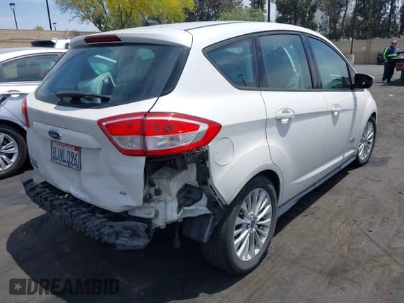 2017 Ford C-Max SE with VIN 1FADP5EU8HL105696, listed as a IAAI auction lot 42349871 with 179,906 mi miles and . Bid and sale history available at DreamBid. Image 4.