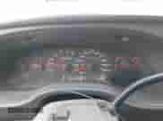 2008 Ford Econoline Cargo Commercial z VIN 1FTNS24L68DA24209, wystawiony jako IAAI lot #41206100 z przebiegiem 211 288 mil mil oraz . Historia ofert i sprzedaży dostępna na DreamBid. Obrazek 7.