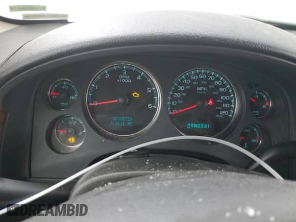 2007 Chevrolet Suburban LTZ with VIN 1GNFK16Y67R424187, listed as a Copart auction lot 45198075 with 313,631 mi miles and Clean title. Bid and sale history available at DreamBid. Image 9.