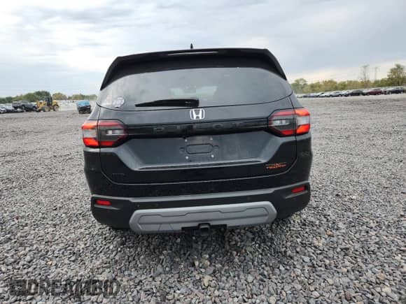 2023 Honda Pilot TrailSport with VIN 5FNYG1H64PB046004, listed as a Copart auction lot 81398925 with 31,988 mi miles and Salvage title. Bid and sale history available at DreamBid. Image 6.