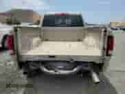 2019 Ram 1500 Big Horn z VIN 1C6RR6GT0KS722602, wystawiony jako Copart lot #64776035 z przebiegiem 122 414 mil mil oraz Szkoda całkowita • Salvage title. Historia ofert i sprzedaży dostępna na DreamBid. Obrazek 6.