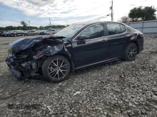 2023 Toyota Camry SE with VIN 4T1T11BK6PU090896, listed as a Copart auction lot 69367825 with 29,570 mi miles and Salvage title. Bid and sale history available at DreamBid. Image 1.