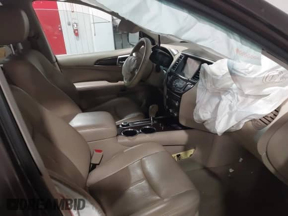 2015 Nissan Pathfinder SL с VIN 5N1AR2MM5FC701090, выставлен на аукционе IAAI как лот 42538217 с пробегом 126 918 миль миль и . История ставок и продаж доступна на DreamBid. Изображение 5.