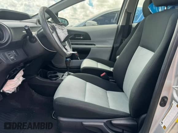 2014 Toyota Prius Two z VIN JTDKDTB3XE1569140, wystawiony jako Copart lot #85337755 z przebiegiem 129 826 mil mil oraz Szkoda całkowita • Salvage title. Historia ofert i sprzedaży dostępna na DreamBid. Obrazek 7.