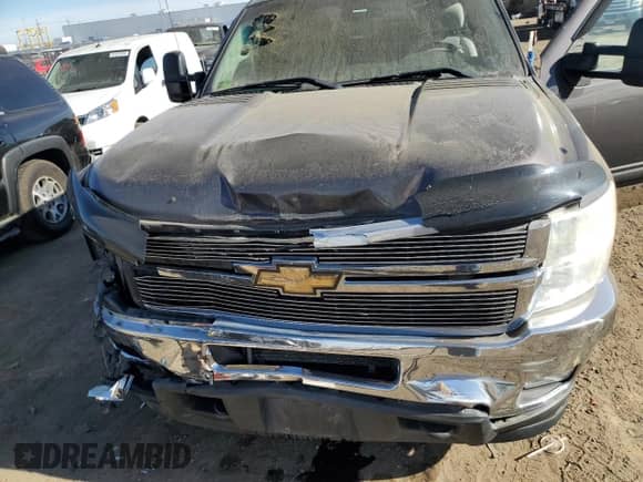 2011 Chevrolet Silverado 3500HD SRW LT z VIN 1GC4K0C88BF229975, wystawiony jako Copart lot #81095814 z przebiegiem 88 656 mil mil oraz Szkoda całkowita • Salvage title. Historia ofert i sprzedaży dostępna na DreamBid. Obrazek 13.