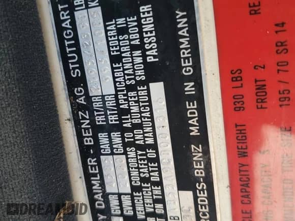 1982 Mercedes-Benz 300 z VIN WDBAB53A9CB001316, wystawiony jako Copart lot #77039934 z przebiegiem 221 891 mil mil oraz Czysty tytuł • Clean title. Historia ofert i sprzedaży dostępna na DreamBid. Obrazek 12.