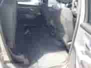 2023 Ram 1500 Big Horn z VIN 1C6RREFG9PN604147, wystawiony jako IAAI lot #42806895 z przebiegiem 32 502 mil mil oraz . Historia ofert i sprzedaży dostępna na DreamBid. Obrazek 8.