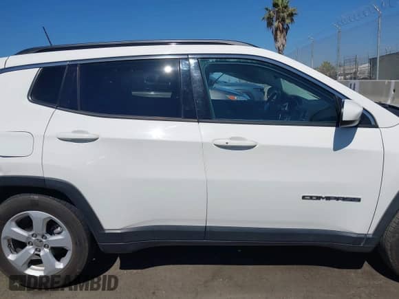 2021 Jeep Compass Altitude with VIN 3C4NJCBB4MT567520, listed as a IAAI auction lot 42784708 with 162,449 mi miles and . Bid and sale history available at DreamBid. Image 13.