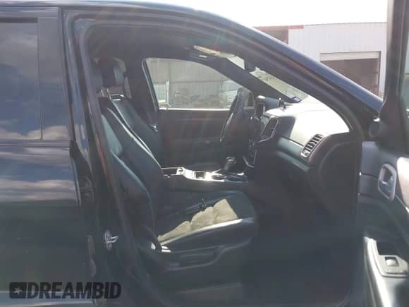 2020 Jeep Grand Cherokee Laredo E with VIN 1C4RJEAG7LC329245, listed as a IAAI auction lot 43475417 with 122,147 mi miles and . Bid and sale history available at DreamBid. Image 5.