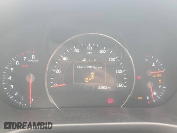 2017 Kia Sorento SXL z VIN 5XYPKDA52HG239503, wystawiony jako Copart lot #68789365 z przebiegiem 126 821 mil mil oraz Czysty tytuł • Clean title. Historia ofert i sprzedaży dostępna na DreamBid. Obrazek 9.