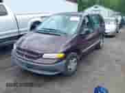 2000 Dodge Caravan with VIN 2B4FP25B7YR685222, listed as a IAAI auction lot 42508555 with 139,970 mi miles and . Bid and sale history available at DreamBid. Image 2.