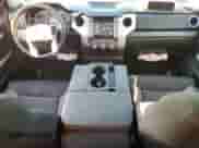 2016 Toyota Tundra SR5 с VIN 5TFUW5F14GX571537, выставлен на аукционе Copart как лот 82139135 с пробегом 103 385 миль миль и Списание • Salvage title. История ставок и продаж доступна на DreamBid. Изображение 8.