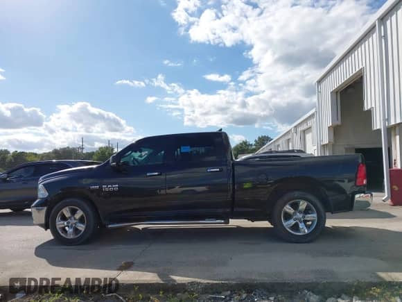 2017 Ram 1500 Big Horn с VIN 1C6RR6TT7HS547831, выставлен на аукционе IAAI как лот 43470355 с пробегом 110 954 миль миль и . История ставок и продаж доступна на DreamBid. Изображение 14.