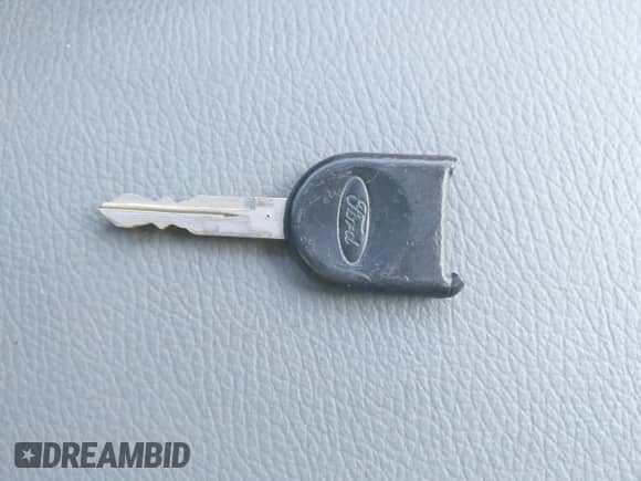 2011 Ford F-250 XL с VIN 1FDBF2A64BED08067, выставлен на аукционе IAAI как лот 41654526 с пробегом 166 167 миль миль и . История ставок и продаж доступна на DreamBid. Изображение 11.