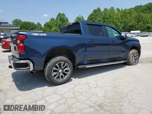 2022 Chevrolet Silverado 1500 LT with VIN 1GCPDDEK7NZ567068, listed as a Copart auction lot 59895415 with 49,321 mi miles and Salvage title. Bid and sale history available at DreamBid. Image 3.