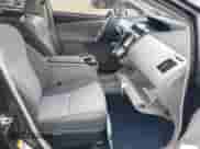 2015 Toyota Prius Two z VIN JTDZN3EU3FJ037486, wystawiony jako IAAI lot #42049071 z przebiegiem 18 509 mil mil oraz . Historia ofert i sprzedaży dostępna na DreamBid. Obrazek 5.