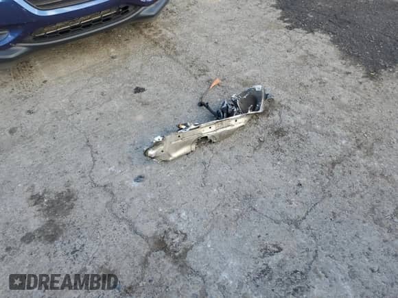 2018 BMW 5 Series M550i xDrive with VIN WBAJB9C52JB285992, listed as a Copart auction lot 81937825 with Not provided miles and Salvage title. Bid and sale history available at DreamBid. Image 12.