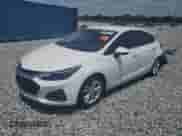 2019 Chevrolet Cruze LT z VIN 3G1BE6SMXKS535449, wystawiony jako Copart lot #69027885 z przebiegiem 91 637 mil mil oraz Nie do naprawy • Non repairable. Historia ofert i sprzedaży dostępna na DreamBid. Obrazek 1.
