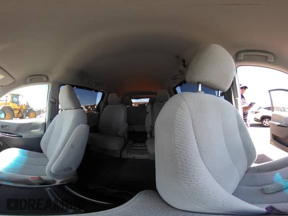 2012 Toyota Sienna LE AAS с VIN 5TDKK3DC3CS185395, выставлен на аукционе IAAI как лот 42136801 с пробегом 120 322 миль миль и . История ставок и продаж доступна на DreamBid. Изображение 18.
