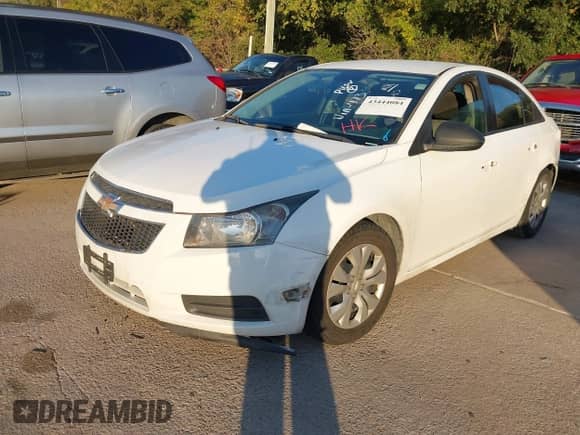 2014 Chevrolet Cruze LS с VIN 1G1PA5SH9E7473348, выставлен на аукционе IAAI как лот 43444084 с пробегом 107 005 миль миль и . История ставок и продаж доступна на DreamBid. Изображение 2.