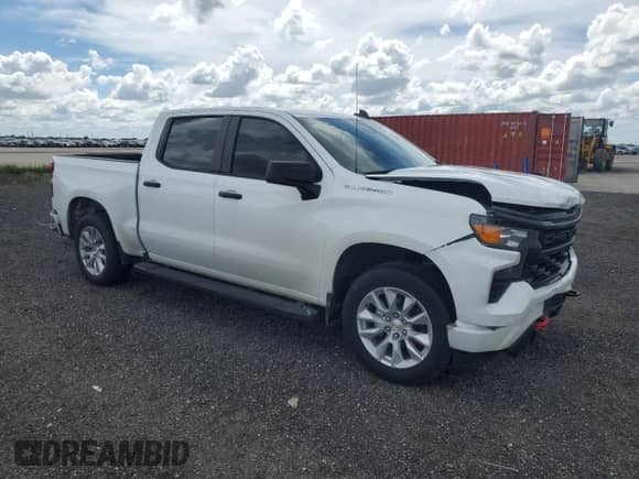 2024 Chevrolet Silverado 1500 Custom z VIN 3GCPABEK5RG129491, wystawiony jako Copart lot #80684855 z przebiegiem Nie podano mil oraz Szkoda całkowita • Salvage title. Historia ofert i sprzedaży dostępna na DreamBid. Obrazek 4.
