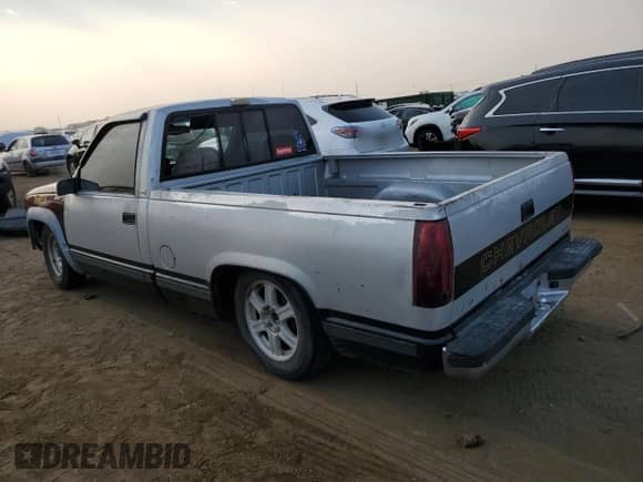 1989 Chevrolet Silverado 1500 с VIN 1GCDC14K9KZ257649, выставлен на аукционе Copart как лот 63977714 с пробегом 177 025 миль миль и Чистый • Clean title. История ставок и продаж доступна на DreamBid. Изображение 2.