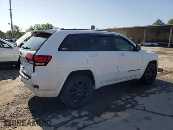 2018 Jeep Grand Cherokee Laredo with VIN 1C4RJFAG2JC117744, listed as a Copart auction lot 60881105 with 109,601 mi miles and Salvage title. Bid and sale history available at DreamBid. Image 3.
