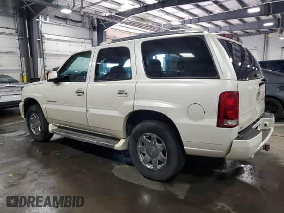 2005 Cadillac Escalade with VIN 1GYEK63N05R268473, listed as a Copart auction lot 70662375 with 193,821 mi miles and Salvage title. Bid and sale history available at DreamBid. Image 2.