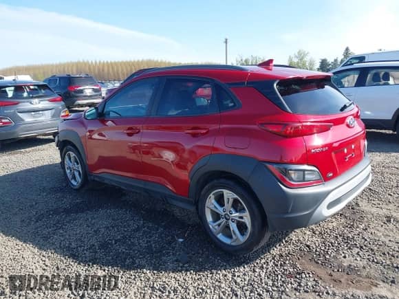 2023 Hyundai Kona SEL с VIN KM8K6CAB3PU949159, выставлен на аукционе IAAI как лот 42014976 с пробегом 17 354 миль миль и . История ставок и продаж доступна на DreamBid. Изображение 3.