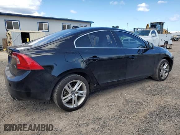 2015 Volvo S60 T5 Drive-E Premier with VIN YV140MFK1F1342605, listed as a Copart auction lot 52452765 with 129,494 mi miles and Non repairable. Bid and sale history available at DreamBid. Image 3.