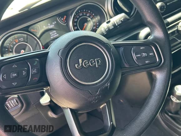 2019 Jeep Wrangler Sport S z VIN 1C4GJXAG6KW538797, wystawiony jako Copart lot #68742305 z przebiegiem 35 905 mil mil oraz Czysty tytuł • Clean title. Historia ofert i sprzedaży dostępna na DreamBid. Obrazek 13.