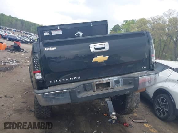 2013 Chevrolet Silverado 1500 LS z VIN 3GCPCREA7DG127096, wystawiony jako IAAI lot #41908908 z przebiegiem 136 794 mil mil oraz . Historia ofert i sprzedaży dostępna na DreamBid. Obrazek 15.
