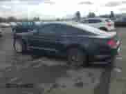 2019 Ford Mustang EcoBoost z VIN 1FA6P8TH5K5176821, wystawiony jako Copart lot #85096365 z przebiegiem 37 780 mil mil oraz Szkoda całkowita • Salvage title. Historia ofert i sprzedaży dostępna na DreamBid. Obrazek 2.