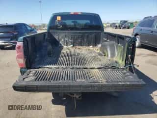 2003 Chevrolet Silverado 1500 LS с VIN 2GCEK19T431300880, выставлен на аукционе Copart как лот 81948555 с пробегом Не указан миль и Чистый • Clean title. История ставок и продаж доступна на DreamBid. Изображение 6.
