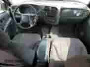 2004 Chevrolet S-10 LS z VIN 1GCDT13X54K132267, wystawiony jako Copart lot #71161265 z przebiegiem 239 585 mil mil oraz Szkoda całkowita • Salvage title. Historia ofert i sprzedaży dostępna na DreamBid. Obrazek 8.