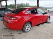 2013 Dodge Dart SXT z VIN 1C3CDFBH6DD686720, wystawiony jako IAAI lot #42385995 z przebiegiem 241 101 mil mil oraz . Historia ofert i sprzedaży dostępna na DreamBid. Obrazek 4.