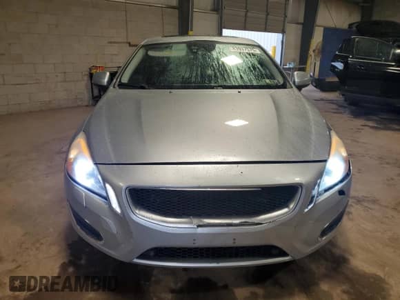 2012 Volvo S60 T6 с VIN YV1902FH9C2056019, выставлен на аукционе Copart как лот 83937575 с пробегом 98 476 миль миль и Списание • Salvage title. История ставок и продаж доступна на DreamBid. Изображение 5.