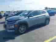 2021 Hyundai Kona SE z VIN KM8K12AA6MU705288, wystawiony jako IAAI lot #39764414 z przebiegiem 75 528 mil mil oraz . Historia ofert i sprzedaży dostępna na DreamBid. Obrazek 16.