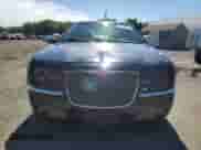 2006 Chrysler 300 C with VIN 2C3KA63H76H274864, listed as a Copart auction lot 72061735 with 201,859 mi miles and Salvage title. Bid and sale history available at DreamBid. Image 5.