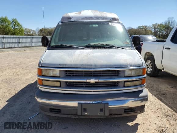 2002 Chevrolet Express с VIN 1GBFG15R221214329, выставлен на аукционе Copart как лот 49664955 с пробегом 108 408 миль миль и Чистый • Clean title. История ставок и продаж доступна на DreamBid. Изображение 5.