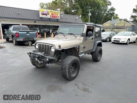 2004 Jeep Wrangler X z VIN 1J4FA39S64P753911, wystawiony jako Copart lot #86479285 z przebiegiem 138 801 mil mil oraz Czysty tytuł • Clean title. Historia ofert i sprzedaży dostępna na DreamBid. Obrazek 2.