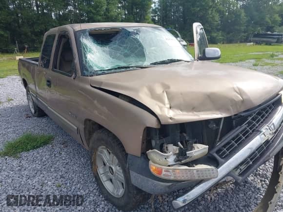 2002 Chevrolet Silverado 1500 LS с VIN 1GCEC19T32Z313476, выставлен на аукционе IAAI как лот 42474716 с пробегом 280 361 миль миль и . История ставок и продаж доступна на DreamBid. Изображение 6.