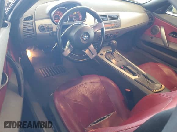 2003 BMW Z4 2.5i z VIN 4USBT33493LS45229, wystawiony jako Copart lot #70125125 z przebiegiem 161 588 mil mil oraz Szkoda całkowita • Salvage title. Historia ofert i sprzedaży dostępna na DreamBid. Obrazek 8.