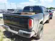 2015 Toyota Tundra Platinum с VIN 5TFAW5F1XFX439058, выставлен на аукционе IAAI как лот 43067362 с пробегом 160 102 миль миль и . История ставок и продаж доступна на DreamBid. Изображение 16.