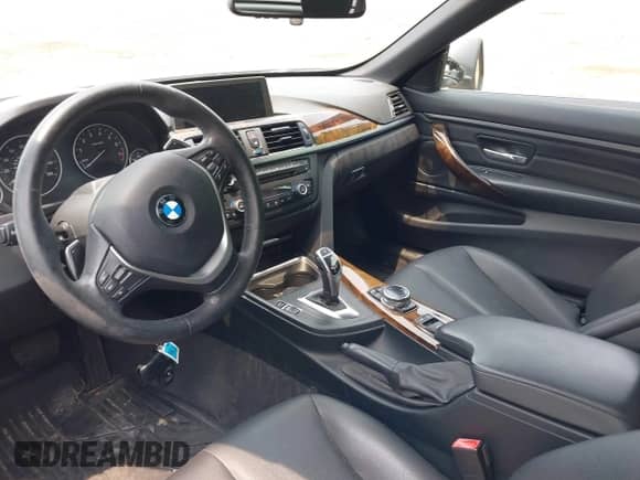 2015 BMW 4 Series 428i xDrive с VIN WBA3T1C58FP819868, выставлен на аукционе IAAI как лот 42418432 с пробегом 54 686 миль миль и . История ставок и продаж доступна на DreamBid. Изображение 5.