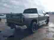 2017 Toyota Tundra SR5 z VIN 5TFEW5F16HX212907, wystawiony jako IAAI lot #42877832 z przebiegiem 123 528 mil mil oraz . Historia ofert i sprzedaży dostępna na DreamBid. Obrazek 4.