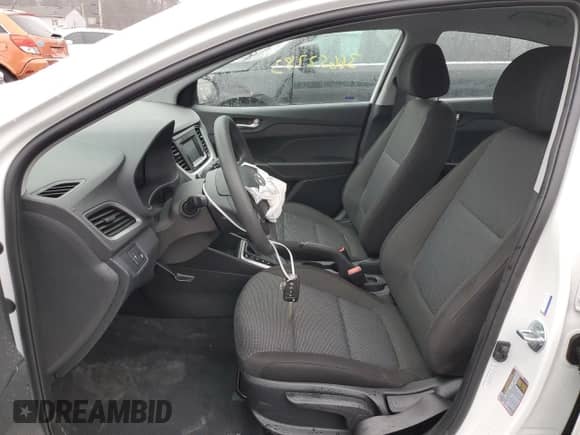 2022 Hyundai Accent SEL z VIN 3KPC24A61NE183764, wystawiony jako Copart lot #36652783 z przebiegiem 1 179 mil mil oraz . Historia ofert i sprzedaży dostępna na DreamBid. Obrazek 7.