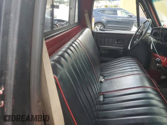 1985 Chevrolet Silverado 2500 with VIN 1GCFC24H3FF350127, listed as a Copart auction lot 68539245 with 61,111 mi miles and Salvage title. Bid and sale history available at DreamBid. Image 10.